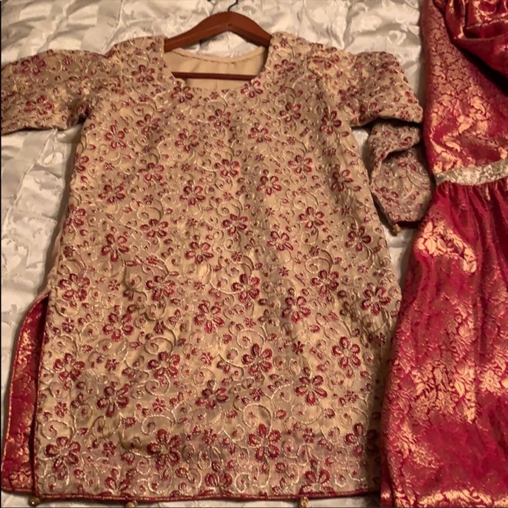Pakistani Designers Eid sale  offers welcomed